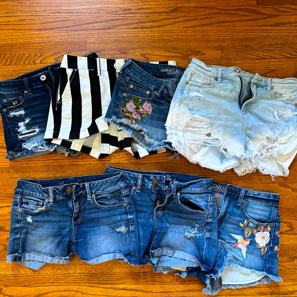 American Eagle 7 Pair of Shorts Bundle Size 2
